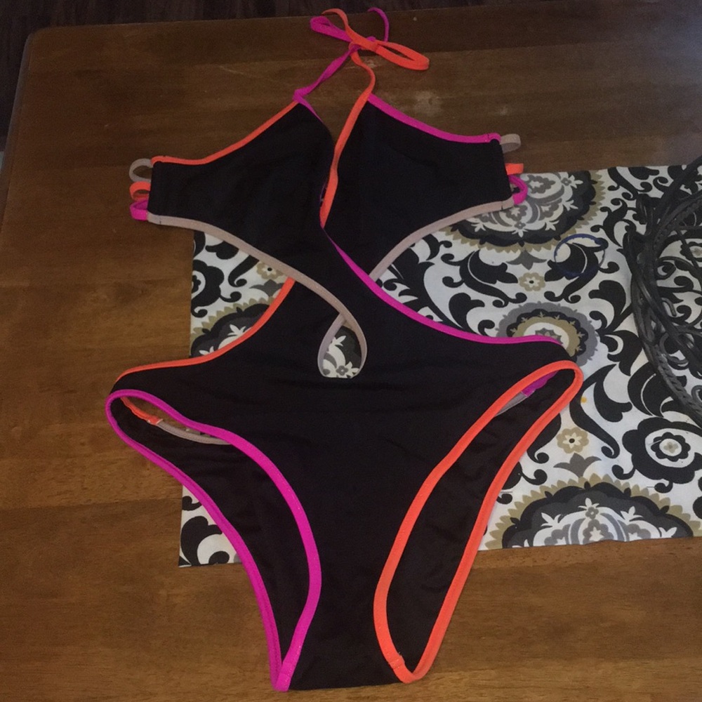 Victoria’s Secret monokini